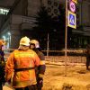 Сотрудники СК, ФСБ и МВД работают на месте взрыва в Петербурге (Сотрудники полиции и МЧС у входа в магазин Перекресток в Санкт-Петербурге, где произошел взрыв. 27 д…) Сотрудники полиции и…