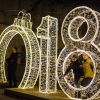 Бывает ли Новый год старым? (Открытие главной новогодней елки на площади Нахимова в Севастополе | © РИА Новости, Алексей Мальгавко) Открытие главной нов…