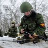Воспитание 'боевого народа' (Боец сдает норматив по сборке автомата АК-47 | © РИА Новости, Григорий Сысоев) Боец сдает норматив …