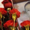 'За пацанов'. Наш Герой заставил замолчать злые языки на Западе (На фото: цветы в память о погибшем в Сирии российском летчике Романе Филипове у здания Минобороны РФ…) На фото: цветы в пам…