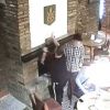 Поляки жгут украинский герб, украинцы взрывают польское кладбище (Поляки жгут украинский герб, украинцы взрывают польское кладбище. Мирного исхода польско-украинского…) Поляки жгут украинск…