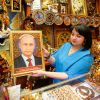Только дурак мог списать Россию со счетов (Портрет Президента России Владимира Путина в сувенирном магазине международного аэропорта Храброво |…) Портрет Президента Р…