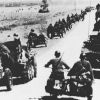 Лето 1941 года: Ошибки, которых нельзя было избежать (На фото: наступление немецких моторизованных частей. Июнь 1941 года. (Фото: Репродукция Валерия Хрис…) На фото: наступление…