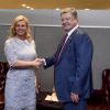 Аппетитная цэрэушница, обаятельная глобалистка