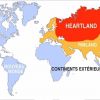 'Я не русский, я — советский!' Кто пытается оседлать 'красный' протест?