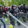 Опрос ВЦИОМ о строительстве храма в Екатеринбурге и реакция властей (Участники протестной акции против строительства храма Святой Екатерины у театра драмы в Екатеринбург…) Участники протестной…