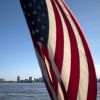 Foreign Affairs (США): саморазрушение американской власти (Флаг США в Нью-Йорке | © AFP 2019, Johannes EISELE) Флаг США в Нью-Йорке…
