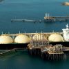 В Австралии лопнул 'газовый пузырь', и это лишь начало. Что грозит России (Танкер для транспортировки сжиженного природного газа на терминале загрузки газового завода в Каррат…) Танкер для транспорт…
