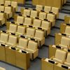 Вслед за Госдумой регионы хотят наказывать депутатов за прогулы (Равнение на дисциплину: вслед за Госдумой регионы хотят наказывать депутатов за прогулы) Равнение на дисципли…