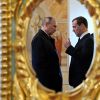 Отставка Медведева: что узнал Путин о российском премьере? (Haber7) (Президент РФ В. Путин и премьер-министр РФ Д. Медведев посетили Воскресенский Ново-Иерусалимский мон…) Президент РФ В. Пути…