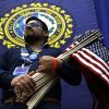 NYT: Россия уже победила в американских выборах? (Участник предвыборного митинга в Нью-Йорке | © AP Photo, Matt Rourke) Участник предвыборно…