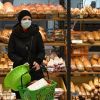 The Conversation: Почему в России и Африке так мало подтвержденных случаев заражения коронавирусом? (Гипермаркет Глобус в Москве | © РИА Новости, Максим Блинов) Гипермаркет Глобус в…