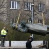 Чешские каратели в России: 'Мне дали самовар за расстрел 12 русских на Алтае в Кошелёво' (На фото: демонтаж памятника маршалу Советского Союза Ивану Коневу (1897−1973), установленного на пло…) На фото: демонтаж па…
