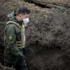 Война в Донбассе – коронавирус всё спишет? (Война в Донбассе – коронавирус всё спишет?) Война в Донбассе – к…
