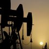 Тысяча долларов за баррель: план США шокирует нефтяной рынок (Добыча нефти в Техасе, США | © REUTERS / Nick Oxford) Добыча нефти в Техас…