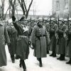 Dagbladet: норвежцы мечтали о колониях на Кольском полуострове и русских рабах (Видкун Квислинг (слева) и рейхскомиссар Йозеф Тербовен инспектируют строй полицейских офицеров в 194…) Видкун Квислинг (сле…