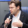 'Шутка' Путина, национализация элит и Запад без условного 'Гитлера' (Алексей Мухин. Иллюстрация: pnp.ru) Алексей Мухин. Иллюс…