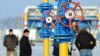 'Нафтогаз' подсчитывает потери от соглашения по 'Турецкому потоку' (Сотрудники компании Нафтогаз на газокомпрессорной станции Бобровницкая Черниговской области, Украина) Сотрудники компании …