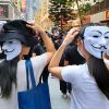 В Гонконге взялись за учебник либерализма (Участники акции протеста в торговом районе Causeway Bay в Гонконге | © Sputnik / Томми Янг) Участники акции прот…
