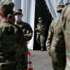 США: хватит вести экономические войны с миром. Начнем настоящие (Военнослужащие армии США проходят тестирование на коронавирус в Лас-Вегасе | © AP Photo / John Locher) Военнослужащие армии…