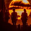 Время колокольчиков — Европе предлагают объявить Россию врагом (Прохожие на одной из улиц в Москве | © РИА Новости / Владимир Сергеев) Прохожие на одной из…