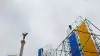 Цели Майдана не достигнуты, доверие к политикам тает на глазах - таковы результаты опроса (Установка сцены на Майдане Незалежности в Киеве к празднику | REUTERS Valentyn Ogirenko) Установка сцены на М…