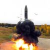 'Карибский кризис 2.0': Если что, наши ракеты до США и без Кубы долетят (На фото: учебно-боевой пуск твердотопливной межконтинентальной баллистической ракеты Тополь-М стацио…) На фото: учебно-боев…