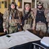 Восточный Мариуполь (в штабе перед штурмом здания) в штабе перед штурмом здания