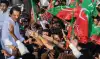 Имран Хан против 'импортированного правительства'