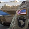 Реальные американские танки против виртуальных русских хакеров (Разгрузка военной техники из США в немецком городе Бремерхафен. Январь 2017 года) Разгрузка военной те…