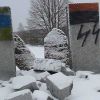 Осквернение памятников как орудие пропаганды