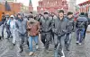 'А в Москву ему не за песнями…' (А в Москву ему не за песнями…) А в Москву ему не за песнями…