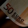 В США предрекают закат евро через 1.5 года - BBC (Профессор Тэд Мэллок, которого называют вероятным претендентом на должность посла США в ЕС, ожидает …) Профессор Тэд Мэллок…