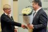 Гвозди в гроб Украины (Главу Нацбанка Валерию Гонтареву и Петра Порошенко связывает крепкая дружба) Главу Нацбанка Валер…