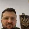 Просроченный глава незалежной. Кто и зачем будет 'продлевать' Зеленского (Зеленский на фоне флага) Зеленский на фоне флага