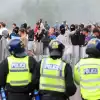 Британию после убийства трех детей охватили крупнейшие столкновения англичан и мигрантов (Фото: Reuters / Hollie Adams) Фото: Reuters / Hollie Adams
