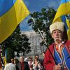 Жителя Львова возмутил термин 'хохол' в учебнике английского языка (Горожане на праздновании Дня Независимости Украины во Львове. Архивное Фото.) Горожане на празднов…