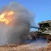 Черные дни Сырского: Русские танки наматывают на гусеницы русскую землю под Купянском (Фото: Александр Река/ТАСС) Фото: Александр Река/ТАСС