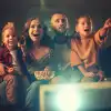 Идеальный киновечер с семьей: проверенные временем фильмы для зрителей всех возрастов (моменты, когда вся семья собирается вместе) моменты, когда вся с…