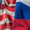 Про Украину без Украины. Что будет с переговорами России и США (© Фото : fabrikasimf, Freepik / Россия США флаг) © Фото : fabrikasimf…