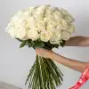 Розы 70 см: идеальный подарок с элегантным посылом