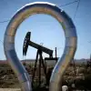 Кому открывать шампанское? Удары Израиля по Ирану взвинтили цены на нефть
