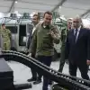 Владимир Путин. 'Народный фронт'. 'Всё для Победы!' (© POOL / Президент Владимир Путин посетил выставку Всё для Победы!) © POOL / Президент В…