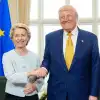 'Ты виноват уже тем, что хочется мне кушать!' Как волк Трамп приговорил ягненка фон дер Ляйен (© commons.wikimedia.org / Fred Guerdin) © commons.wikimedia.…