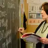 Регионы стали дополнительно урезать зарплаты педагогов (Регионы стали дополнительно урезать зарплаты педагогов) Регионы стали дополн…