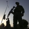 Афганские военнослужащие стреляют в инструкторов НАТО. Каковы причины? (Военные в Афганистане. Архивное фото) Военные в Афганистан…