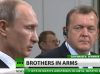 Владимир Путин встал на защиту Муаммара Каддафи.