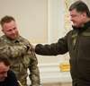 Порошенко вручил паспорт белорусу, которого подозревают в организации теракта на Манежке